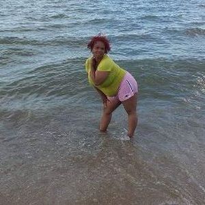 Meet your Posher, Monique